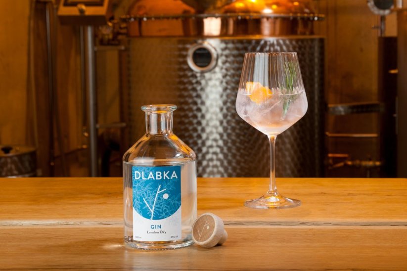 DLABKA LONDON DRY GIN 45% 0,5L - Balení: Bez krabičky + 0 Kč