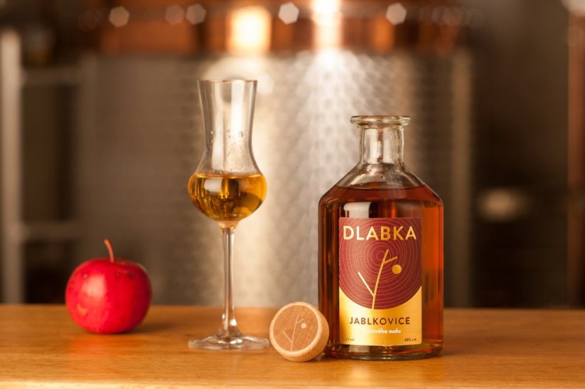 JABLKOVICE Z DUBOVÉHO SUDU 45% 0,5L